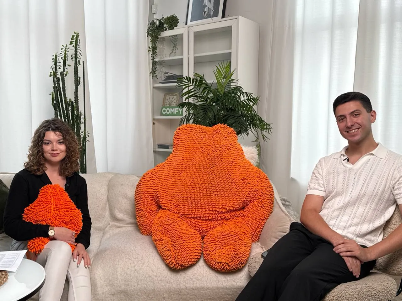 Бекстейдж зі зйомок відео в COMFY